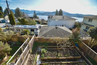 Photo 2: 4 693 CORLETT Road in Gibsons: Gibsons & Area Townhouse for sale in "Sea Air Estates" (Sunshine Coast)  : MLS®# R2865595
