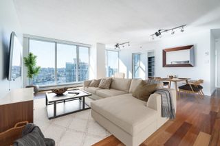 Main Photo: 2505 1009 EXPO Boulevard in Vancouver: Yaletown Condo for sale in "Landmark 33" (Vancouver West)  : MLS®# R2718071