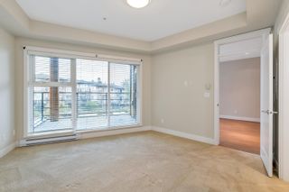Photo 18: 415 14855 THRIFT Avenue: White Rock Condo for sale in "The Royce" (South Surrey White Rock)  : MLS®# R2718053
