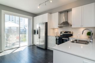 Photo 4: 53 8476 207A Street in Langley: Willoughby Heights Townhouse for sale in "YORK By Mosaic" : MLS®# R2189656