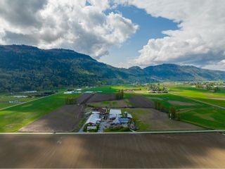 Photo 25: 39464 WELLS LINE ROAD in Abbotsford: House for sale : MLS®# R2835095