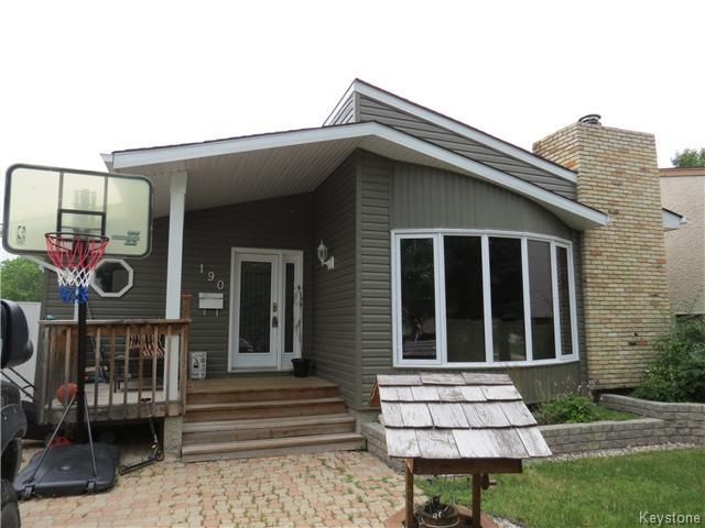 Main Photo: 190 Tufnell Drive in WINNIPEG: St Vital Residential for sale (South East Winnipeg)  : MLS®# 1418241