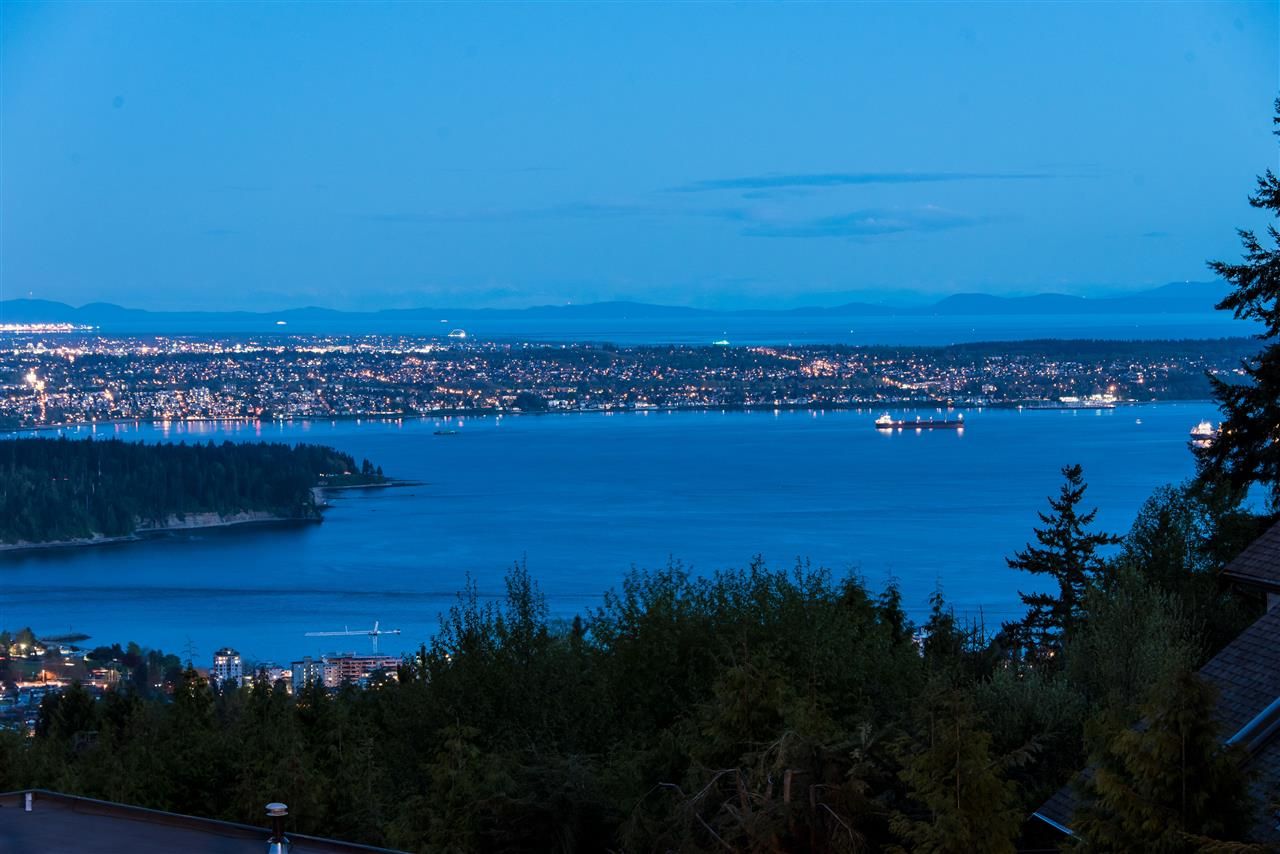Photo 3: Photos: 1435 CHARTWELL DRIVE in West Vancouver: Chartwell House for sale : MLS®# R2164175
