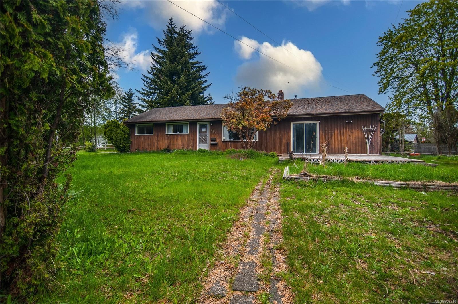 Main Photo: 494 Hilchey Rd in Campbell River: CR Willow Point House for sale : MLS®# 902210