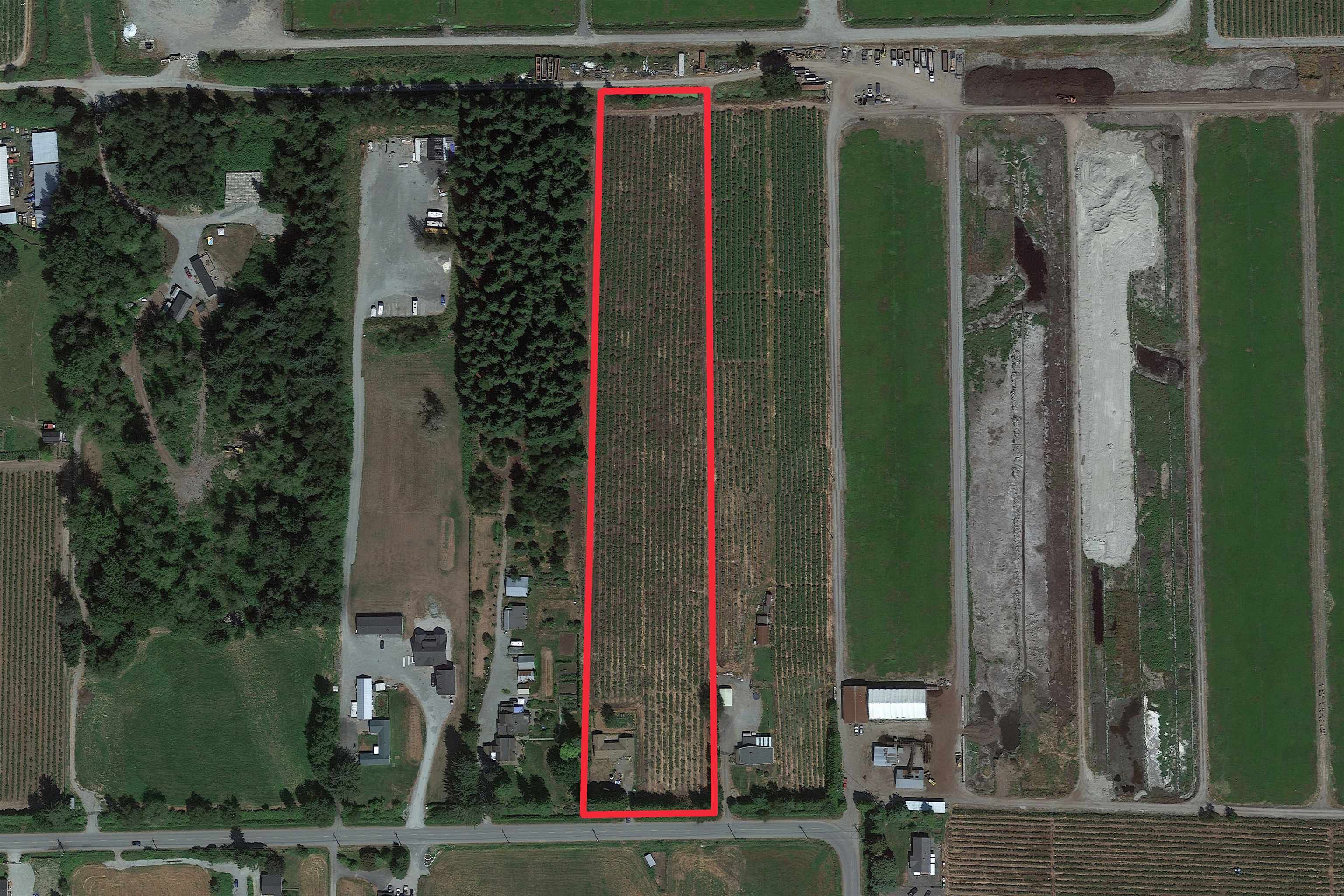 Main Photo: 17545 FORD ROAD DETOUR in Pitt Meadows: West Meadows House for sale : MLS®# R2746176