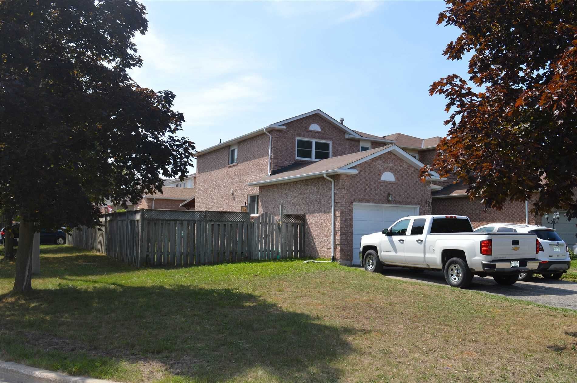 Main Photo: 42 Poolton Crescent in Clarington: Courtice House (2-Storey) for sale : MLS®# E4869220