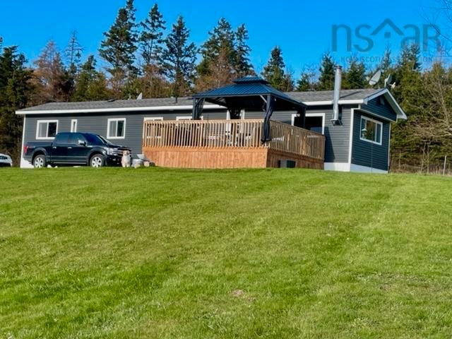Main Photo: 24979 Highway 7 in Port Dufferin: 35-Halifax County East Residential for sale (Halifax-Dartmouth)  : MLS®# 202324152