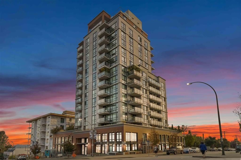 Main Photo: 110 258 SIXTH Street in New Westminster: Uptown NW Condo for sale : MLS®# R2754401
