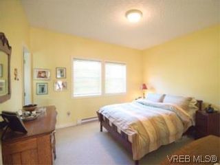 Photo 9: 655 Grenville Ave in VICTORIA: Es Rockheights Half Duplex for sale (Esquimalt)  : MLS®# 504942