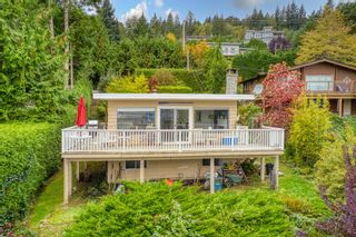 Photo 3: 1118 CARTWRIGHT Road in Gibsons: Gibsons & Area House for sale in "Hopkins Landing" (Sunshine Coast)  : MLS®# R2636599