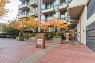 Photo 2: 605 10 RENAISSANCE Square in New Westminster: Quay Condo for sale in "MURANO LOFTS" : MLS®# R2736737