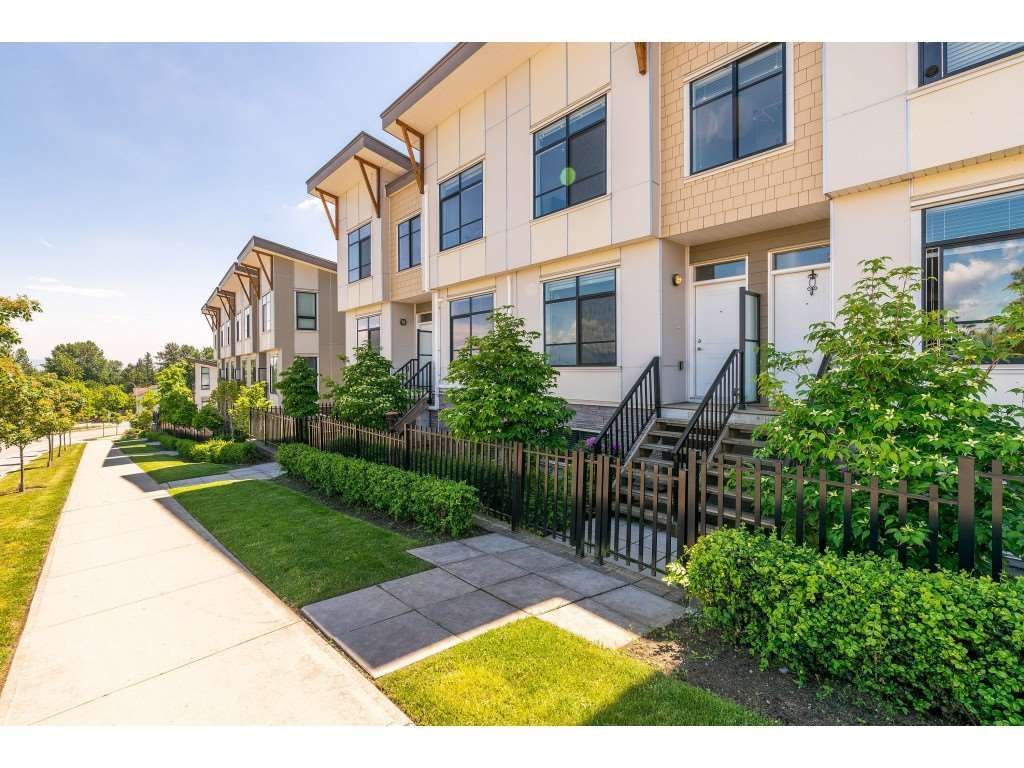Main Photo: 101 9989 E BARNSTON Drive in Surrey: Fraser Heights Townhouse for sale in "Highcrest at Fraser Heights" (North Surrey)  : MLS®# R2371201