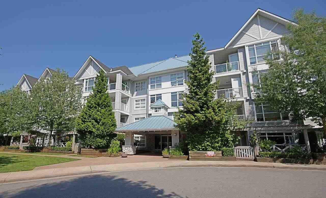 Main Photo: 111 3148 ST JOHNS Street in Port Moody: Port Moody Centre Condo for sale in "SONRISA" : MLS®# R2335347