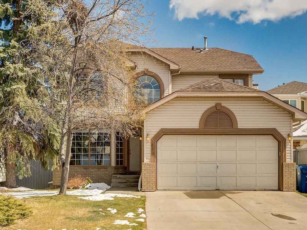 Main Photo: 304 RIVERVIEW Close SE in Calgary: Riverbend Detached for sale : MLS®# C4242495