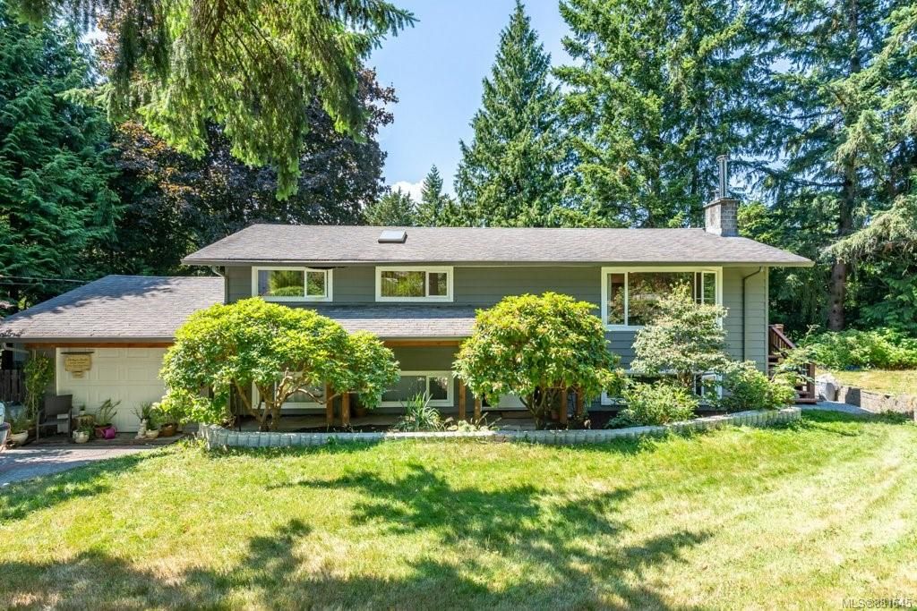 Main Photo: 2684 Meadowbrook Crt in Courtenay: CV Courtenay North House for sale (Comox Valley)  : MLS®# 881645
