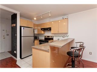 Photo 5: 209 4989 DUCHESS Street in Vancouver: Collingwood VE Condo for sale in "ROYAL TERRACE" (Vancouver East)  : MLS®# V920881