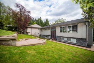 Photo 2: 2074 CONCORD AVENUE in Coquitlam: Cape Horn House for sale : MLS®# R2395714
