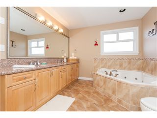 Photo 9: 7555 144A Street in Surrey: East Newton House for sale : MLS®# F1414118