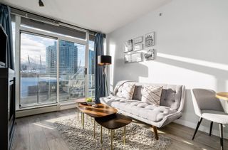 Photo 2: 1703 688 ABBOTT Street in Vancouver: Downtown VW Condo for sale in "FIRENZE TOWER II" (Vancouver West)  : MLS®# R2741601
