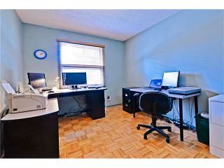 Photo 11: 6628 LETHBRIDGE Crescent SW in Calgary: Lakeview House for sale : MLS®# C4055225