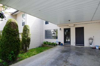 Main Photo: 307 27411 28 Avenue in Langley: Aldergrove Langley Townhouse for sale in "ALDERVIEW" : MLS®# R2378963