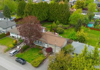 Photo 4: 14631 105A Avenue in Surrey: Guildford House for sale (North Surrey)  : MLS®# R2880976