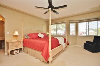 Photo 15: 6350 121 Street in Surrey: Panorama Ridge Townhouse for sale in "Forest Ridge" : MLS®# R2061864