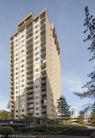 Photo 4: PH1 9595 ERICKSON Drive in Burnaby: Sullivan Heights Condo for sale in "CAMERON TOWERS" (Burnaby North)  : MLS®# R2260054