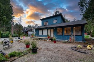 Photo 1: 4192 BROWNING Road in Sechelt: Sechelt District House for sale (Sunshine Coast)  : MLS®# R2646746
