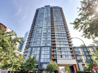Photo 1: 305 33 SMITHE Street in Vancouver: Yaletown Condo for sale in "COOPER'S LOOKOUT" (Vancouver West)  : MLS®# R2857417