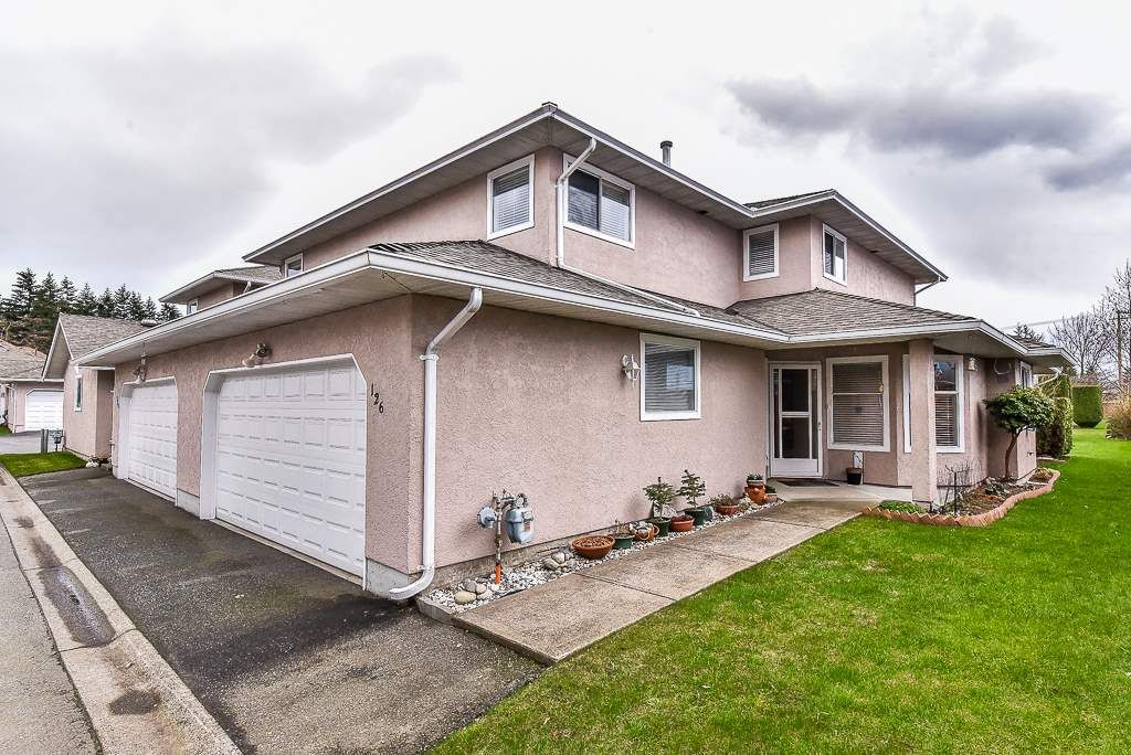 Main Photo: 126 15501 89A Avenue in Surrey: Fleetwood Tynehead Townhouse for sale in "AVONDALE" : MLS®# R2149139