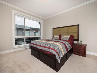 Photo 8: 25 16488 64 AVENUE in Surrey: Cloverdale BC Townhouse for sale (Cloverdale)  : MLS®# R2220408