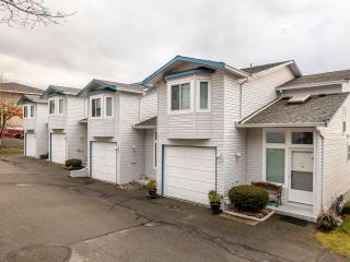 Photo 2: 10 32752 4TH Avenue in Mission: Mission BC Townhouse for sale in "Woodrose Estates" : MLS®# R2747506