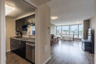 Photo 4: 2201 9603 MANCHESTER Drive in Burnaby: Cariboo Condo for sale in "STRATHMORE TOWERS" (Burnaby North)  : MLS®# R2608444
