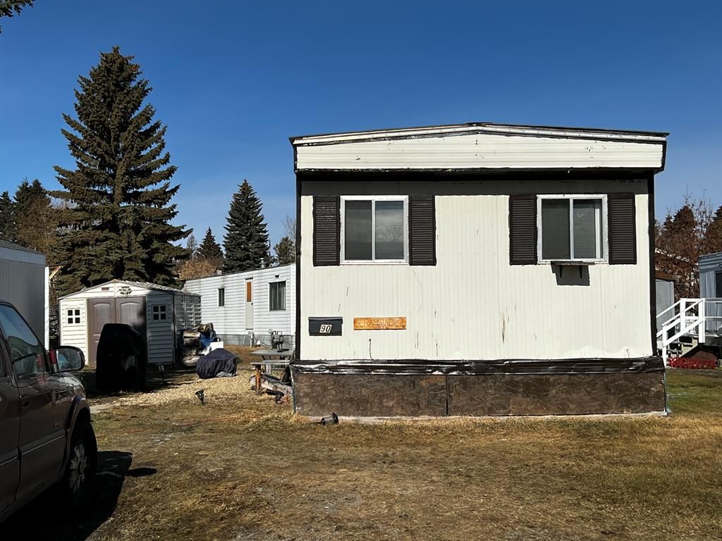 Main Photo: : Lacombe Mobile for sale : MLS®# A2038707