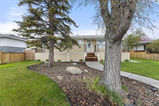Photo 2: 116 54 Avenue NW in Calgary: Thorncliffe Detached for sale : MLS®# A2126922