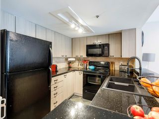 Photo 12: 311 2340 HAWTHORNE Avenue in Port Coquitlam: Central Pt Coquitlam Condo for sale in "Barrington Place" : MLS®# R2678144