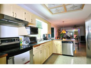 Photo 4: 144 WARRICK Street in Coquitlam: Cape Horn House for sale : MLS®# V1022906