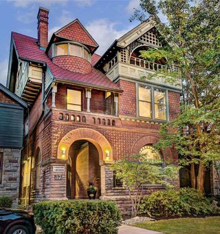 Photo 1: 37 Madison Avenue in Toronto: Annex House (3-Storey) for sale (Toronto C02)  : MLS®# C7312600