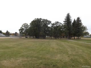 Photo 18: 72 Woodlands Crescent in WINNIPEG: Westwood / Crestview Residential for sale (West Winnipeg)  : MLS®# 1400162