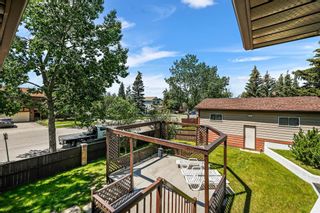 Photo 5: 28 Hawkridge Place NW in Calgary: Hawkwood Detached for sale : MLS®# A1246012