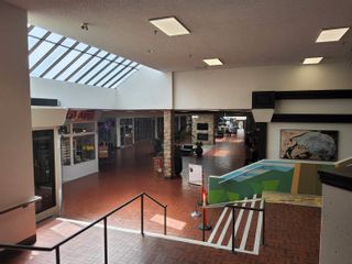 Photo 19: 35 900 GIBSONS Way in Gibsons: Gibsons & Area Business for sale in "SUNNYCREST MALL" (Sunshine Coast)  : MLS®# C8051462