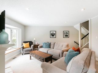Photo 3: 3309 FLAGSTAFF Place in Vancouver: Champlain Heights Townhouse for sale (Vancouver East)  : MLS®# R2245579