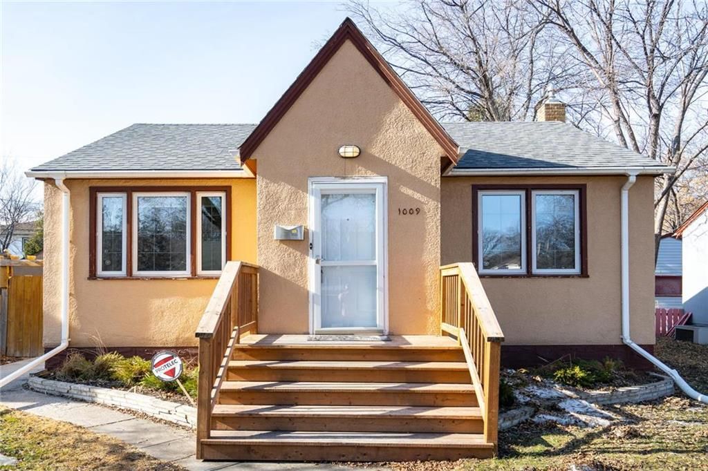 Main Photo: 1009 Fleet Avenue in Winnipeg: Crescentwood Residential for sale (1Bw)  : MLS®# 202006897