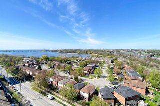 Photo 32: 1107 1215 Bayly Street in Pickering: Bay Ridges Condo for sale : MLS®# E6030228