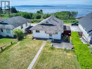 Photo 1: 5374 LARCH AVE in Powell River: House for sale : MLS®# 17306