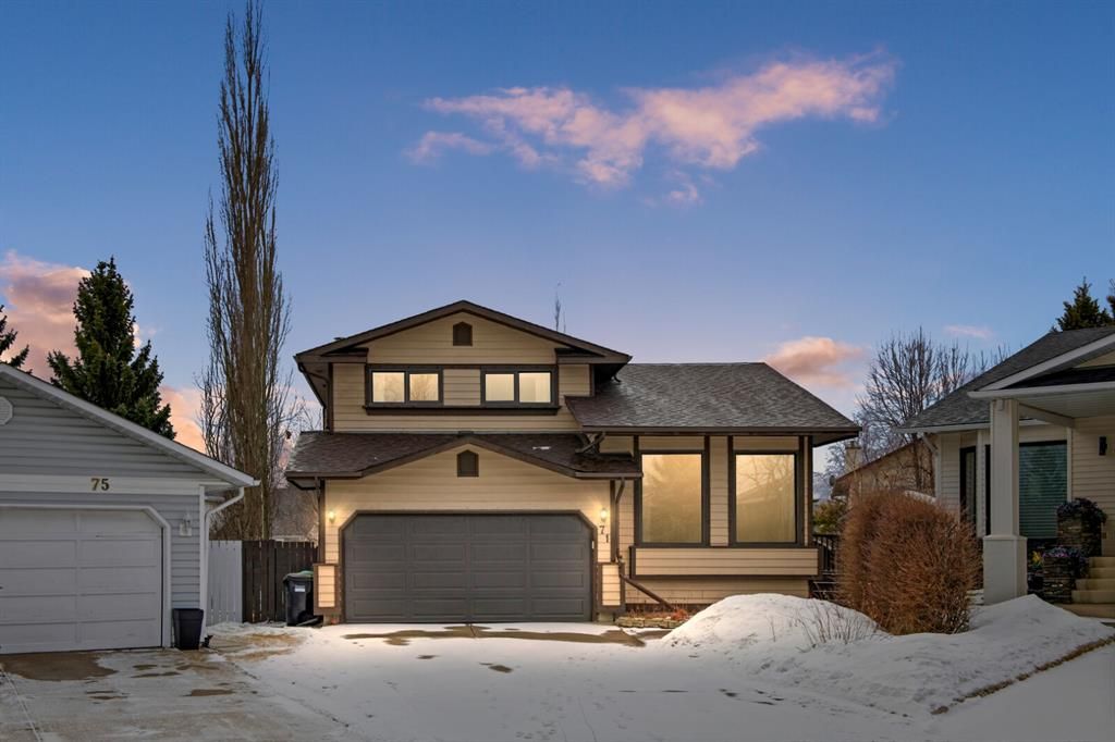 Main Photo: 71 Scenic Cove Place NW in Calgary: Scenic Acres Detached for sale : MLS®# A1173488