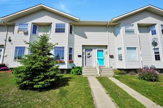 Photo 1: 37 Westgate Crescent: Blackfalds Row/Townhouse for sale : MLS®# A2053365