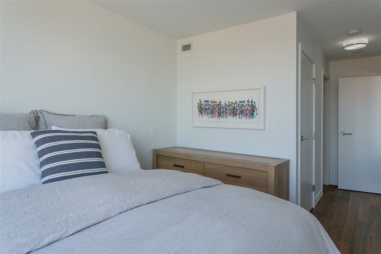 Photo 13: Photos: 1707 188 KEEFER Street in Vancouver: Downtown VE Condo for sale in "188 Keefer" (Vancouver East)  : MLS®# R2259766
