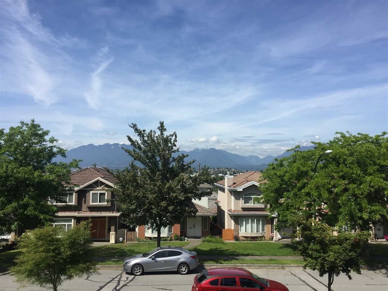 Main Photo: 2836 E 23RD Avenue in Vancouver: Renfrew Heights House for sale in "RENFREW HEIGHTS" (Vancouver East)  : MLS®# R2375942
